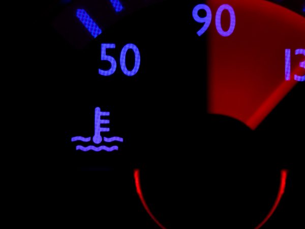 Image of  a car temperature gauge.